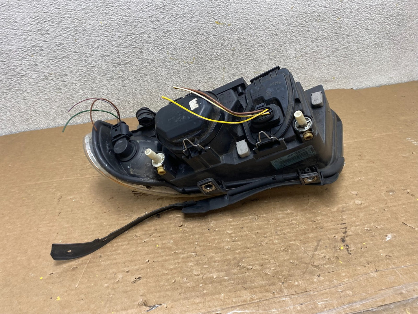 1999 to 2002 Audi A4 Passenger Right Side Headlight Z3028 PS5