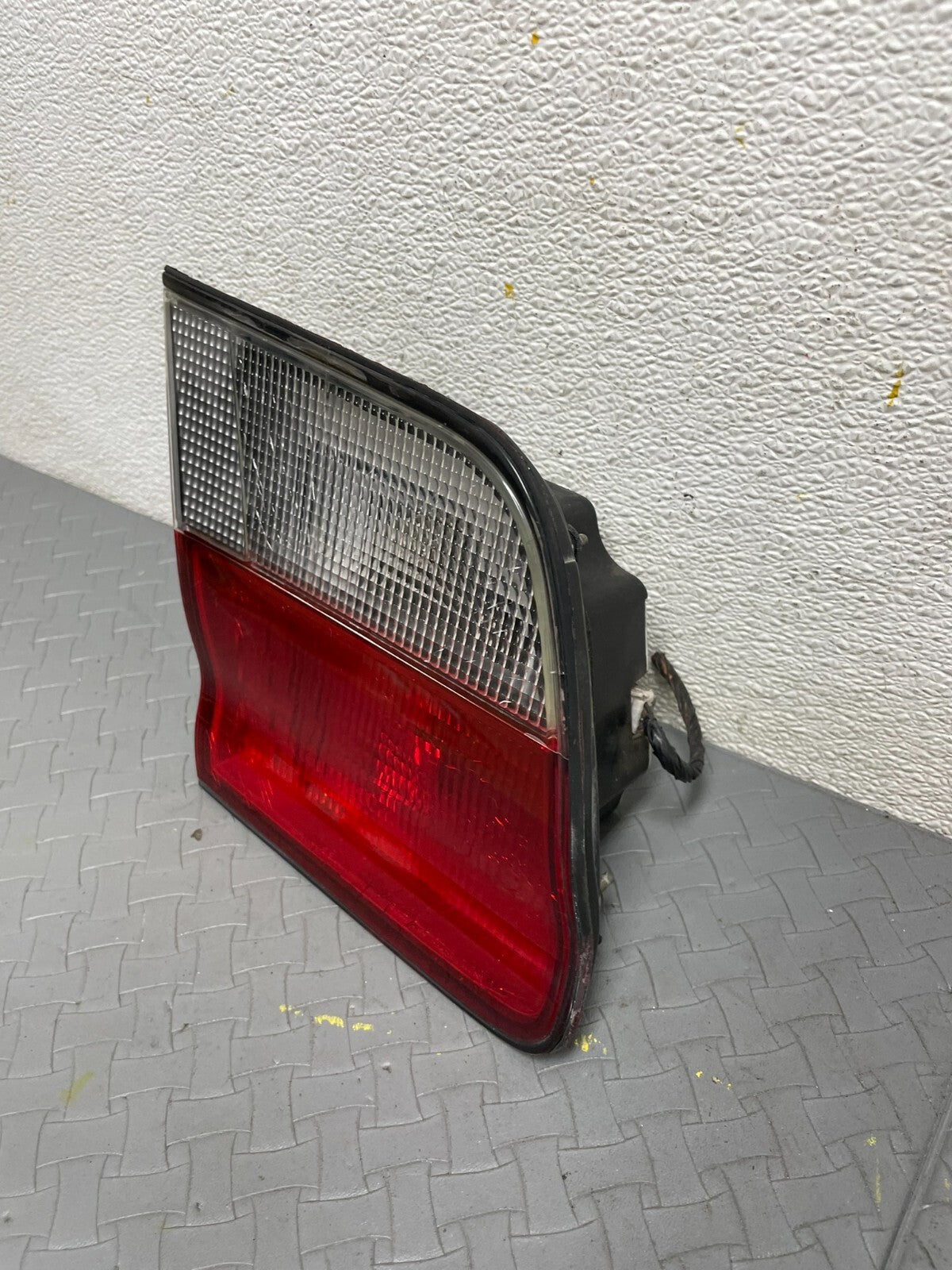 1995 1996 Nissan Maxima Left Driver LH Side Inner Tail Light Oem A50081