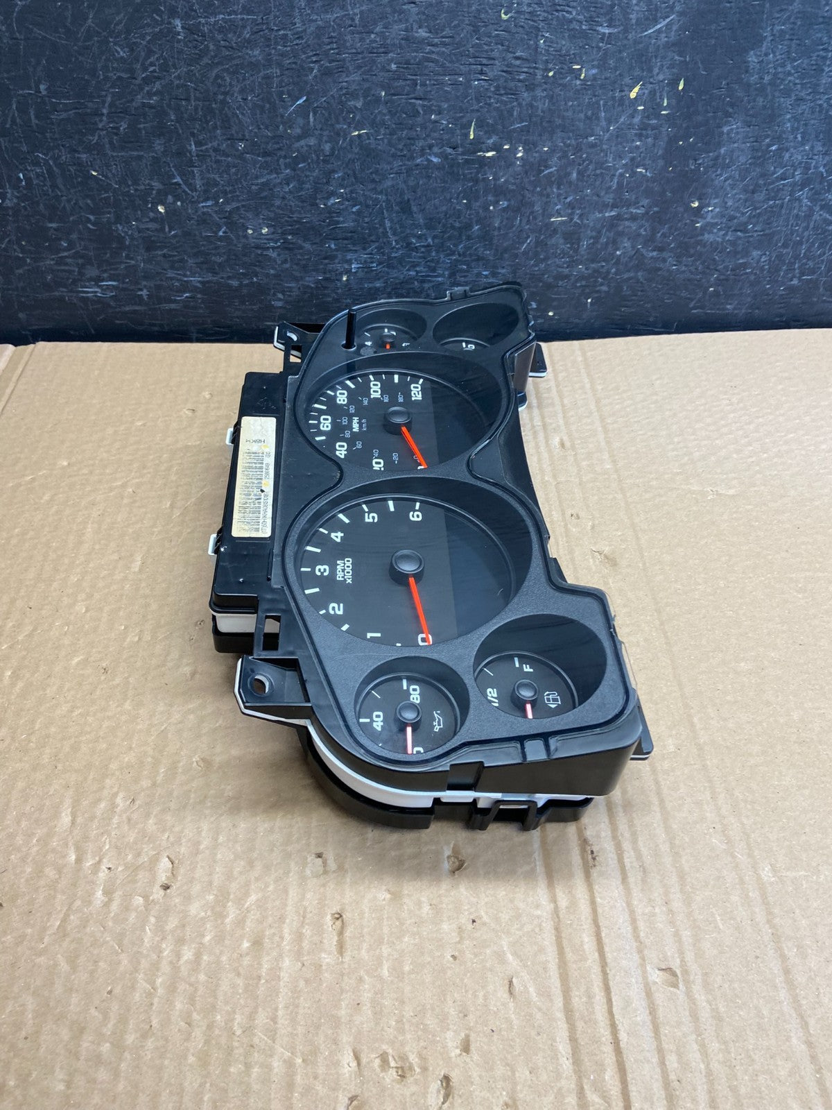 2007 to 2013 Chevrolet Silverado Suburban Cluster Gauge Speedometer AF6152 DG1