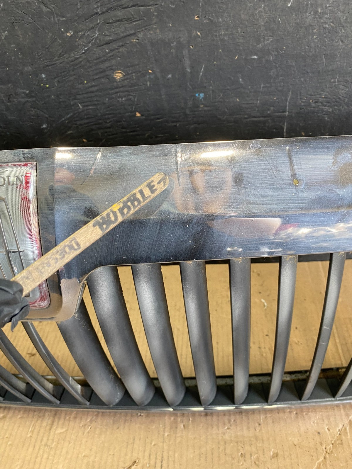 1998 to 2002 Lincoln Navigator Front Upper Grill Grille p6038 DG8