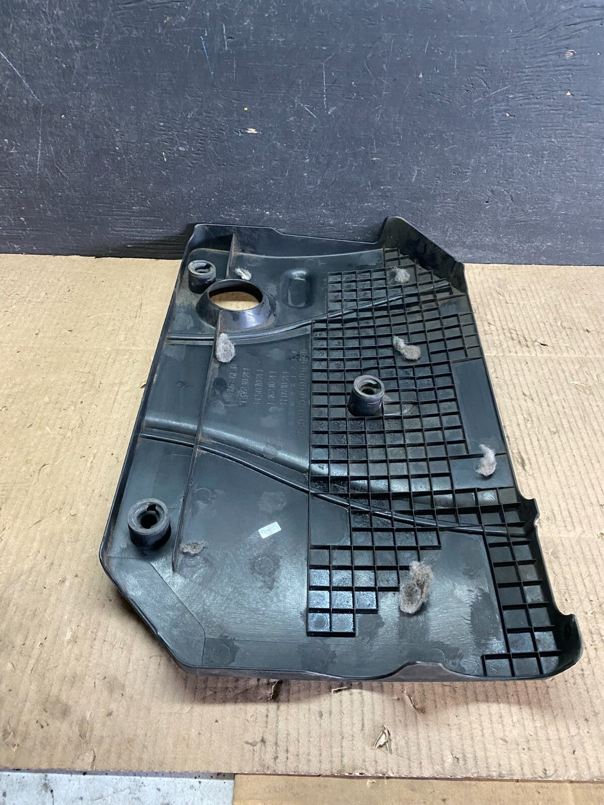 2004 to 2006 Mazda 3 DOHC 16 VALVE Engine Shield Top Cover i3389 DG1 Oem7