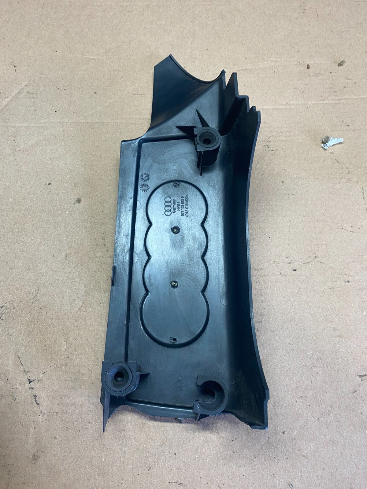 2004 2005 2006 Audi  A8 4.2L Engine Motor Cover Oem O7915 DG7