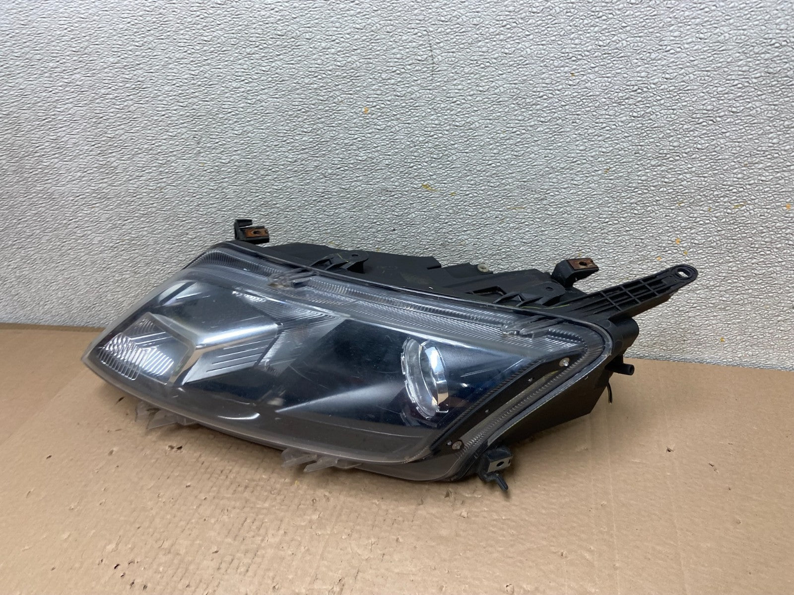 2010 2011 2012 Ford Fusion Left Driver LH Side Headlight Halogen AB2495 DW1