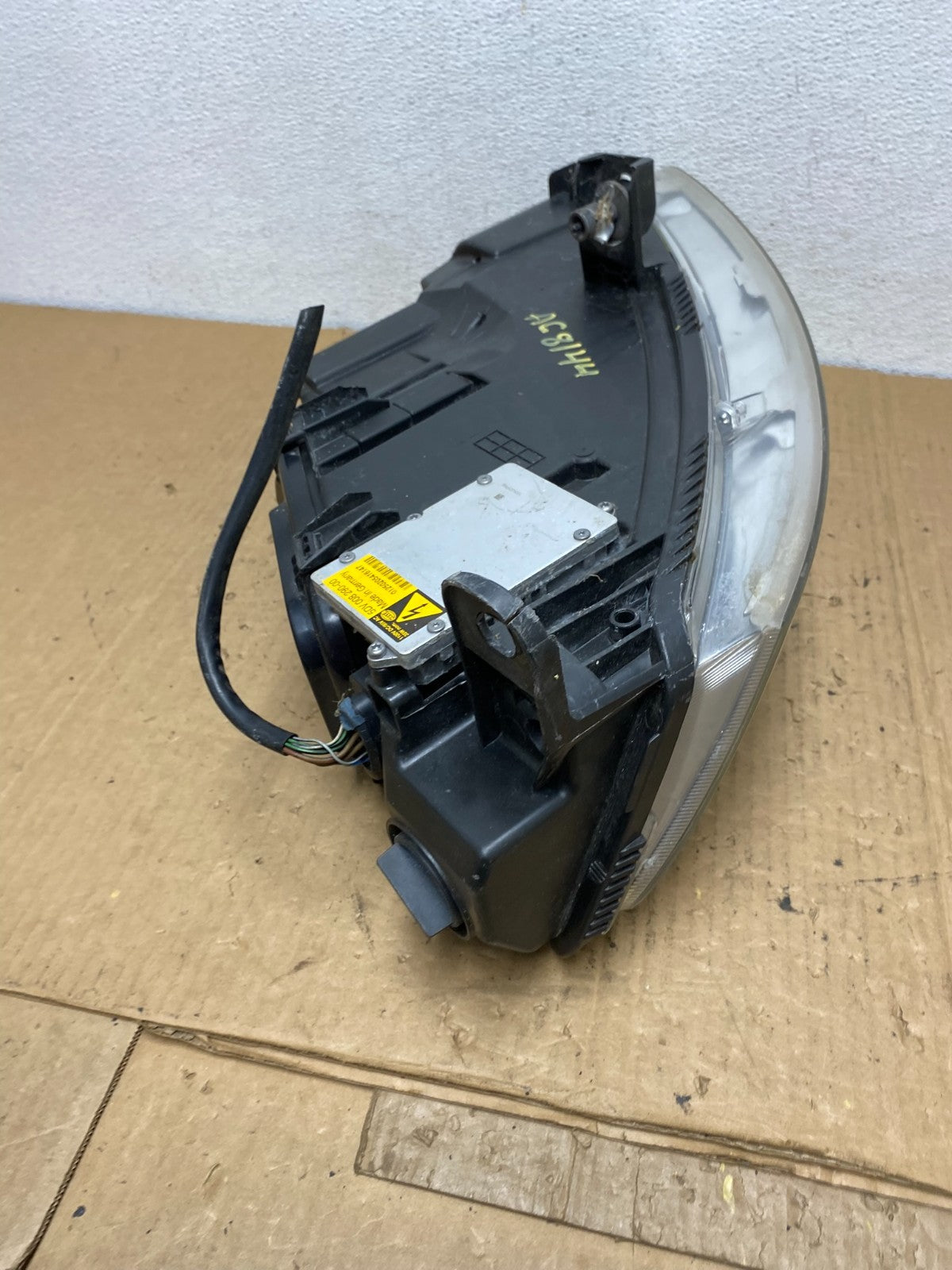 2005 to 2008 Audi A6 Left Driver Side Headlight Xenon HID AC8144 DW8