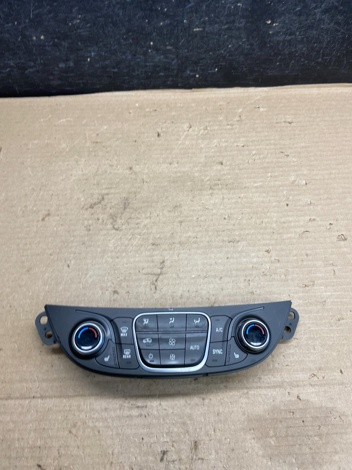 2016 to 2018 Chevrolet Malibu AC Heat Temperature Climate Control AH3734 DG0