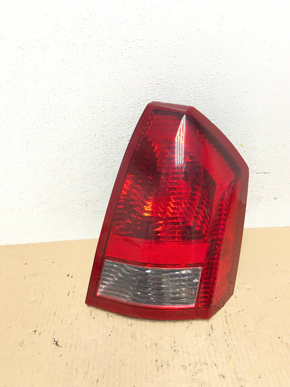 2005 2006 2007 Chrysler 300 Right Passenger Rh Side Tail Light AF5926 LK0