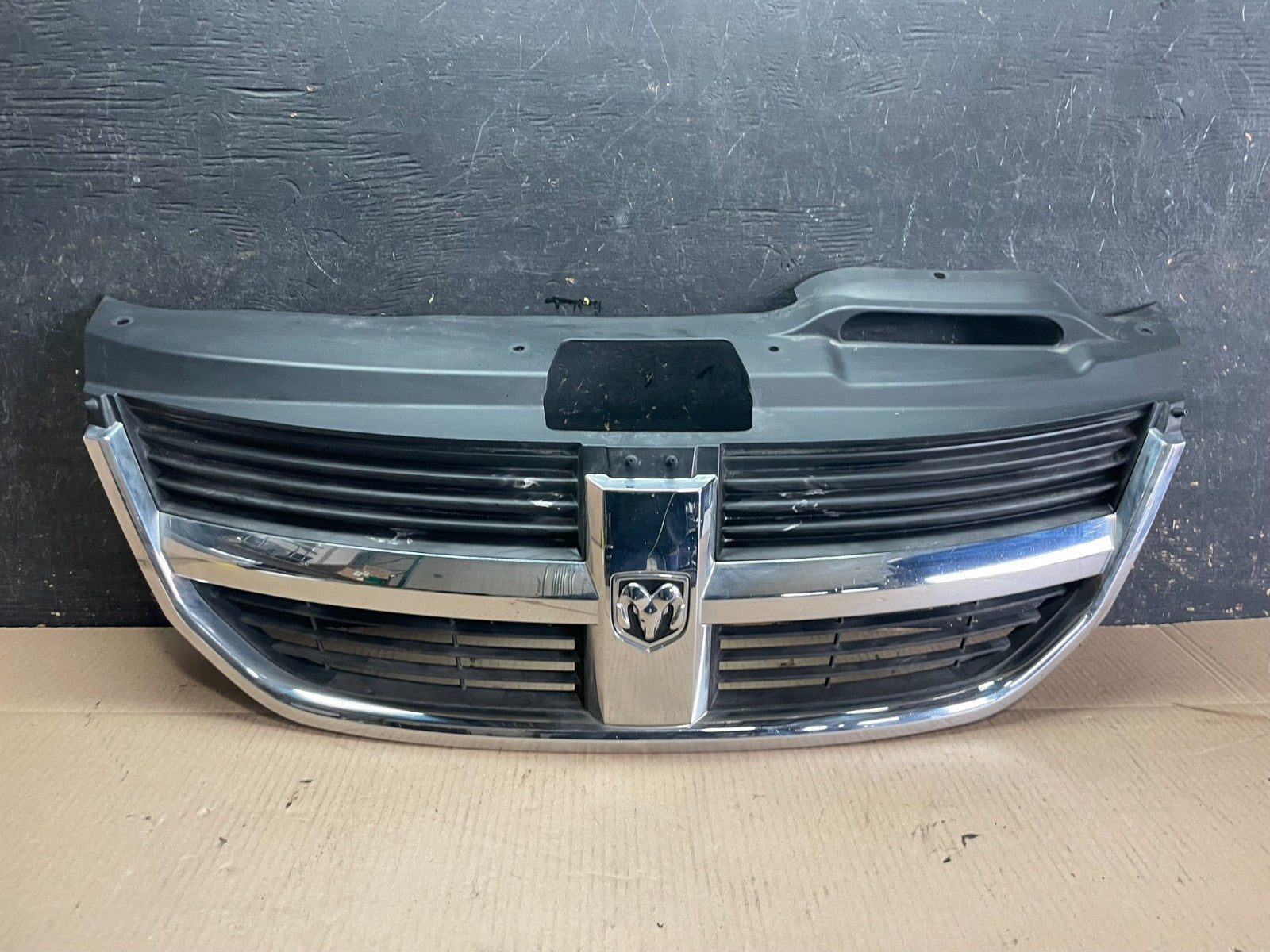 2009 to 2010 Dodge Journey Chrome Front Upper Grill Grille OEM z8350 DG0