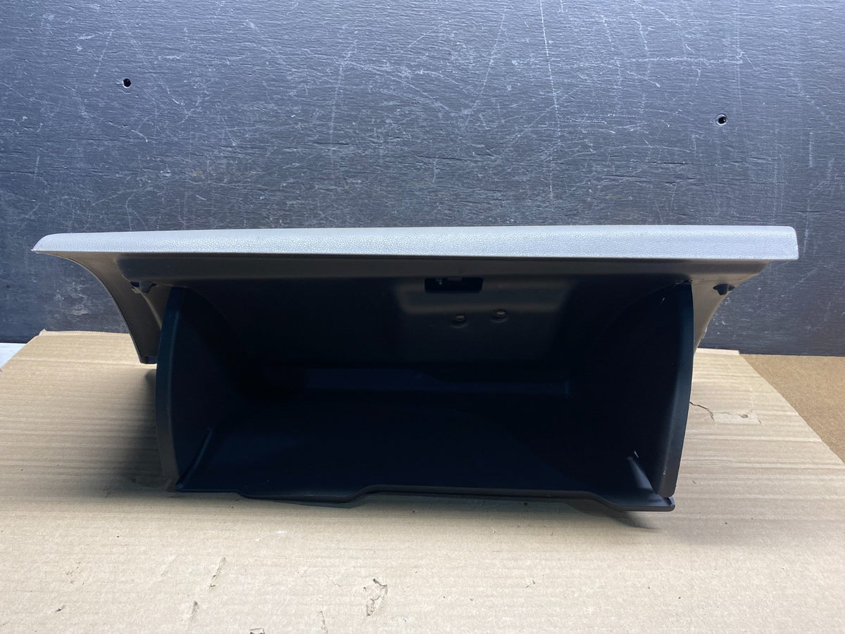2005 - 2010 Honda Odyssey Front Right Passenger Storage Glove Box ah9942 DG3