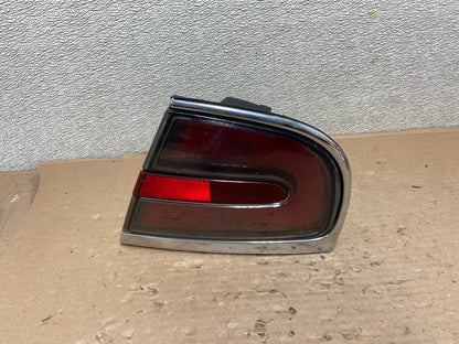 1997-1998 Buick Park Avenue Ave Right Passenger Rh Side Tail Light OEM AB0290 LK0