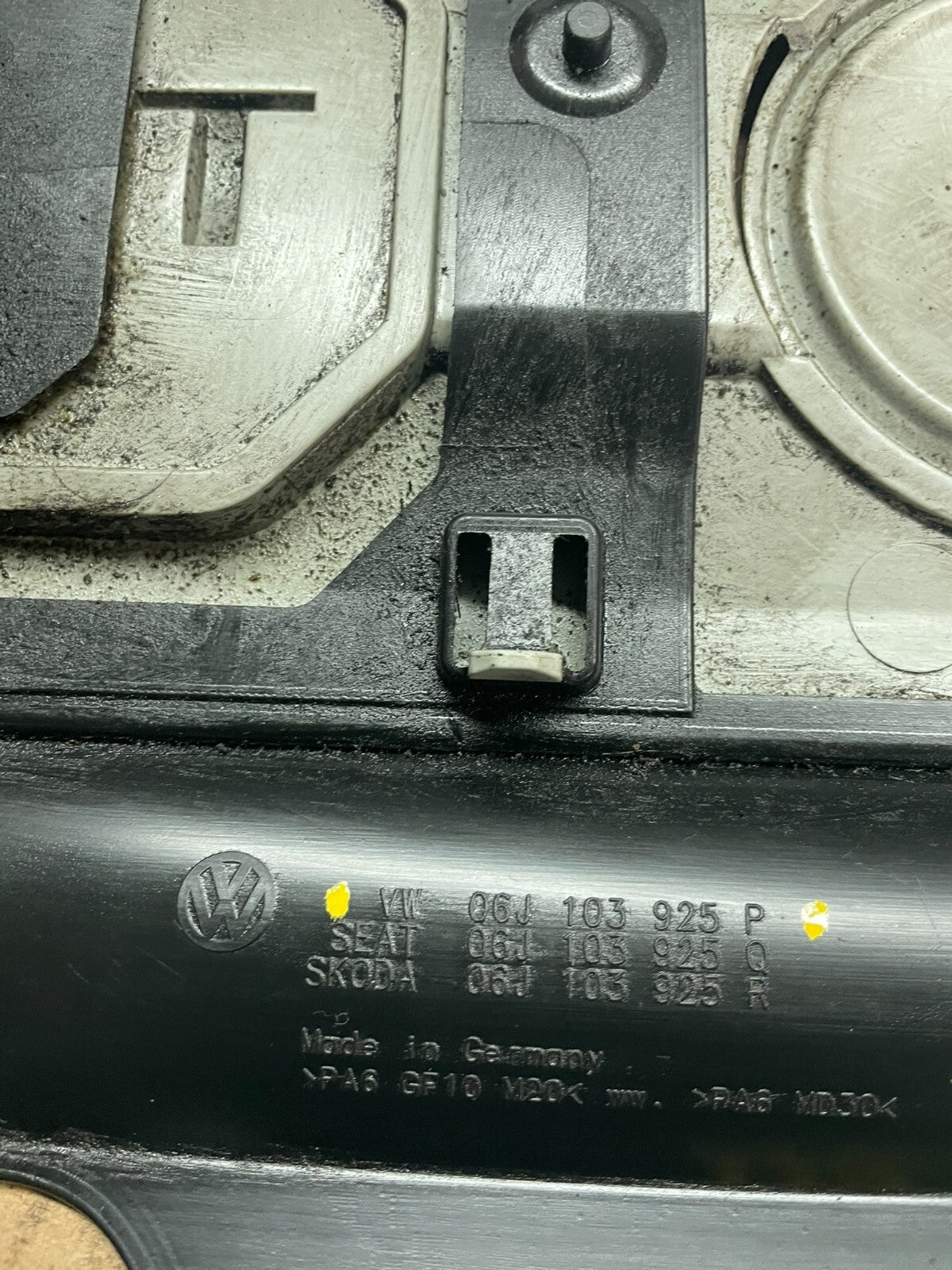 2005-2010 Volkswagen Mk5 2.0 TSI Passat Jetta Engine Cover M9125 PS8