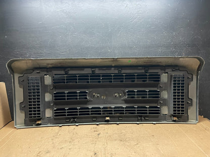 2008 to 2014 Ford Econoline E150 E250 Front Upper Chrome Grill Grille Z5821 DG7