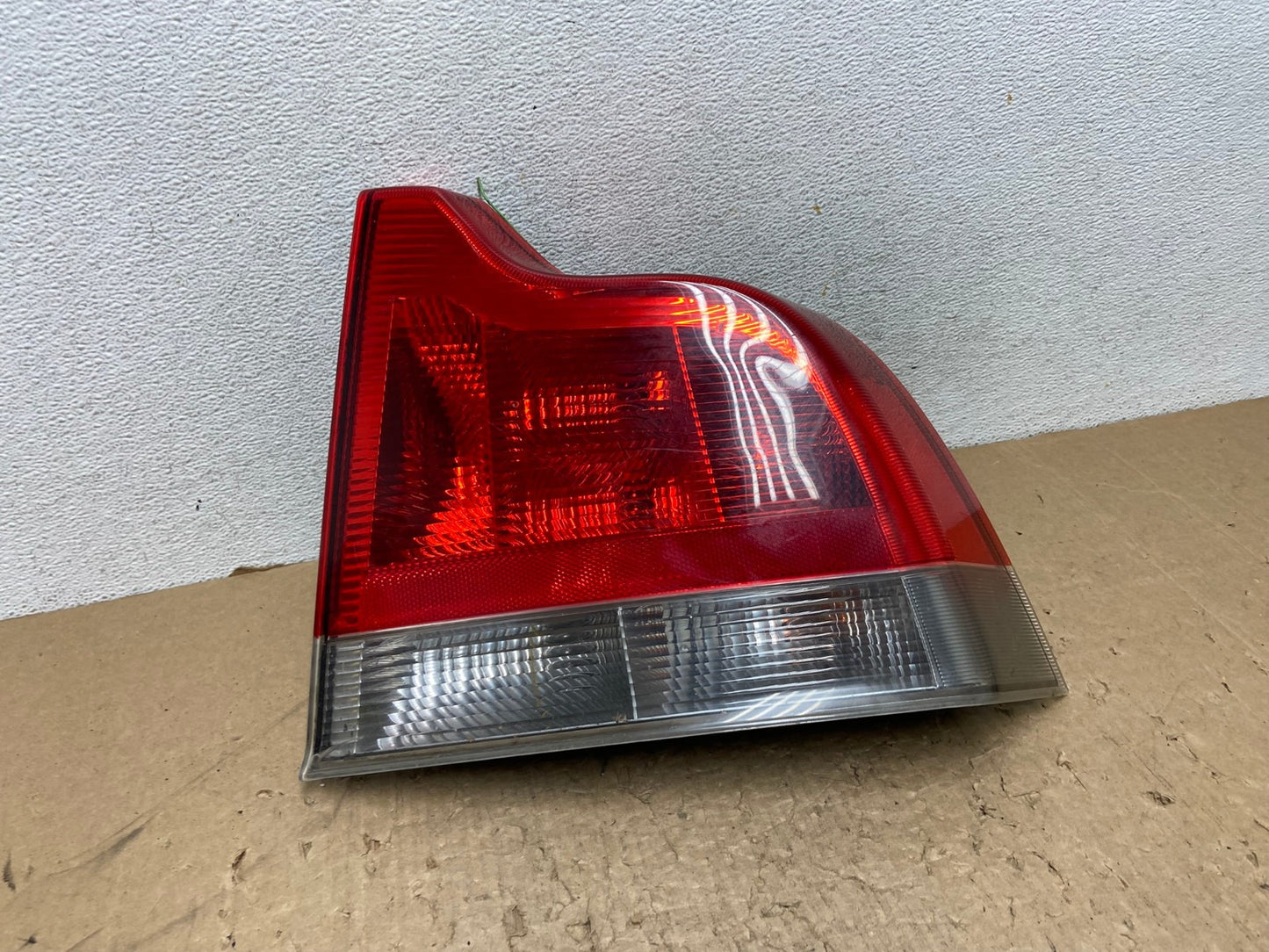 2001 to 2004 Volvo S60 Right Passenger Side Tail Light AG1446 LK0
