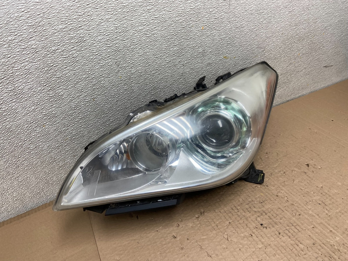 2011 to 2013 Infiniti M37 M56 Left Driver LH Side HID Xenon Headlight AB2533 DW2