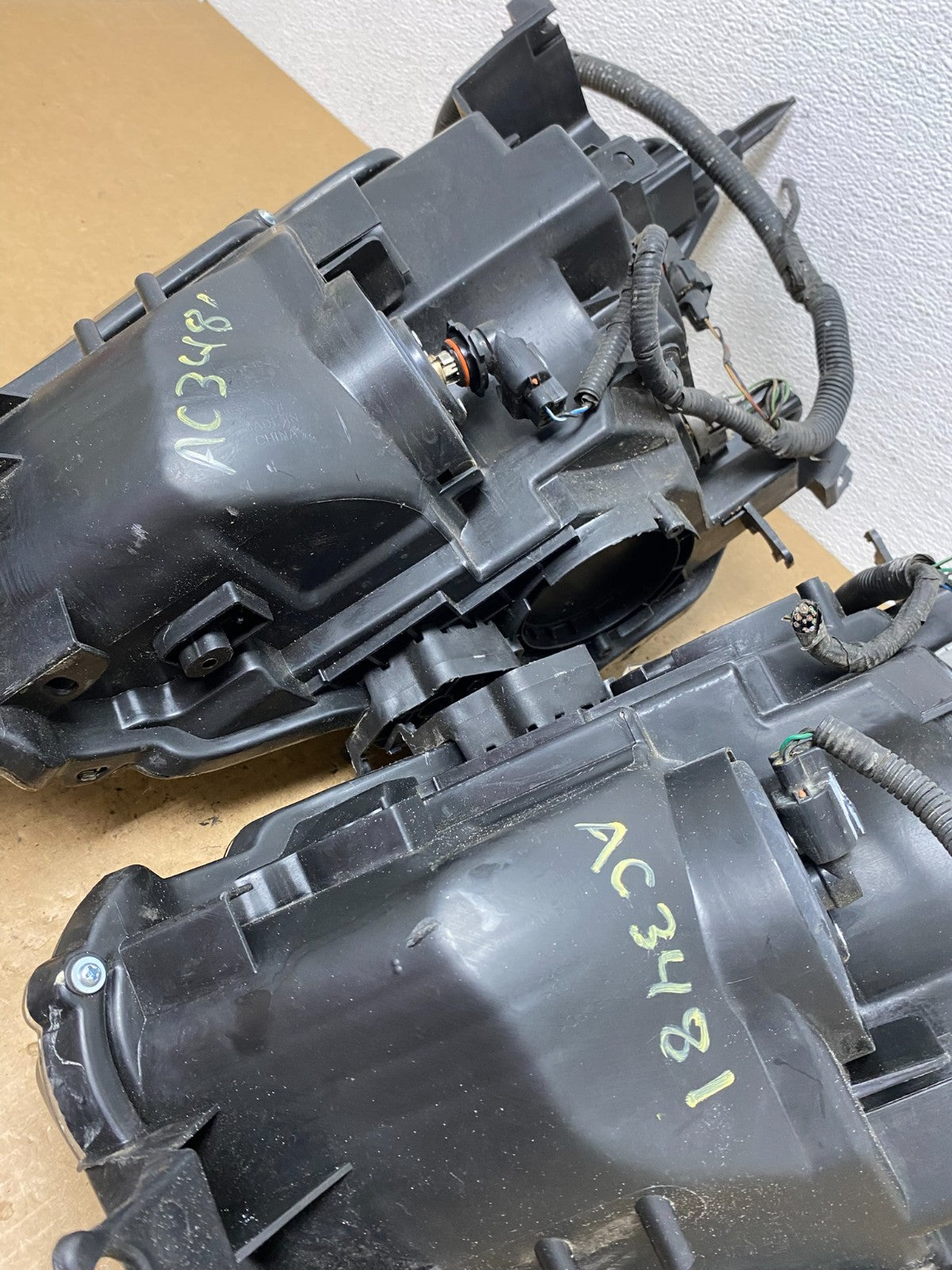 Halogen 2009 to 2014 Nissan Maxima Left+Right Set Side Headlights AC3481 DW11