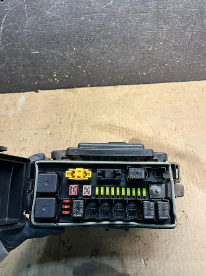 2005 Jeep Grand Cherokee Integrated Power Fuse Box Relay 04692071AB W7342 DG5