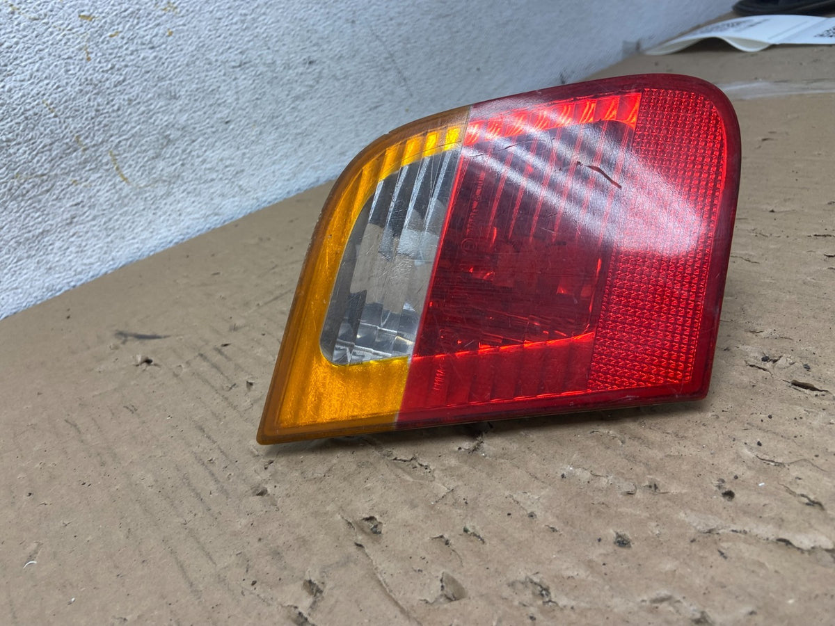 2002 - 2005 BMW 3 E46 Series Left Driver LH Inner Tail Light AH2788 DW2