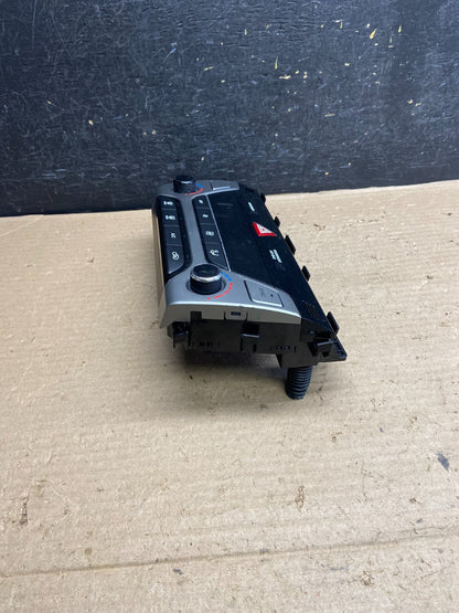 2017 to 2018 Hyundai Elantra Center Heater A/C Climate Control Panel AH5463 DG2