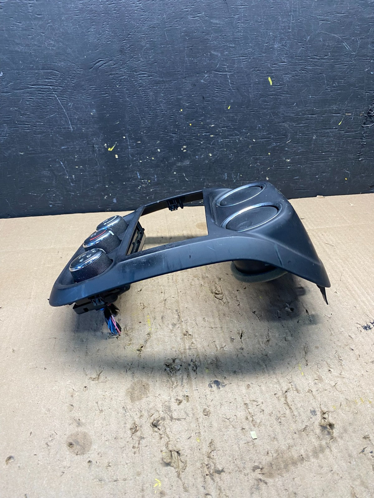 2011 to 2017 Jeep Compass Dash Climate Temperature Control Radio Bezel P7826 DG2