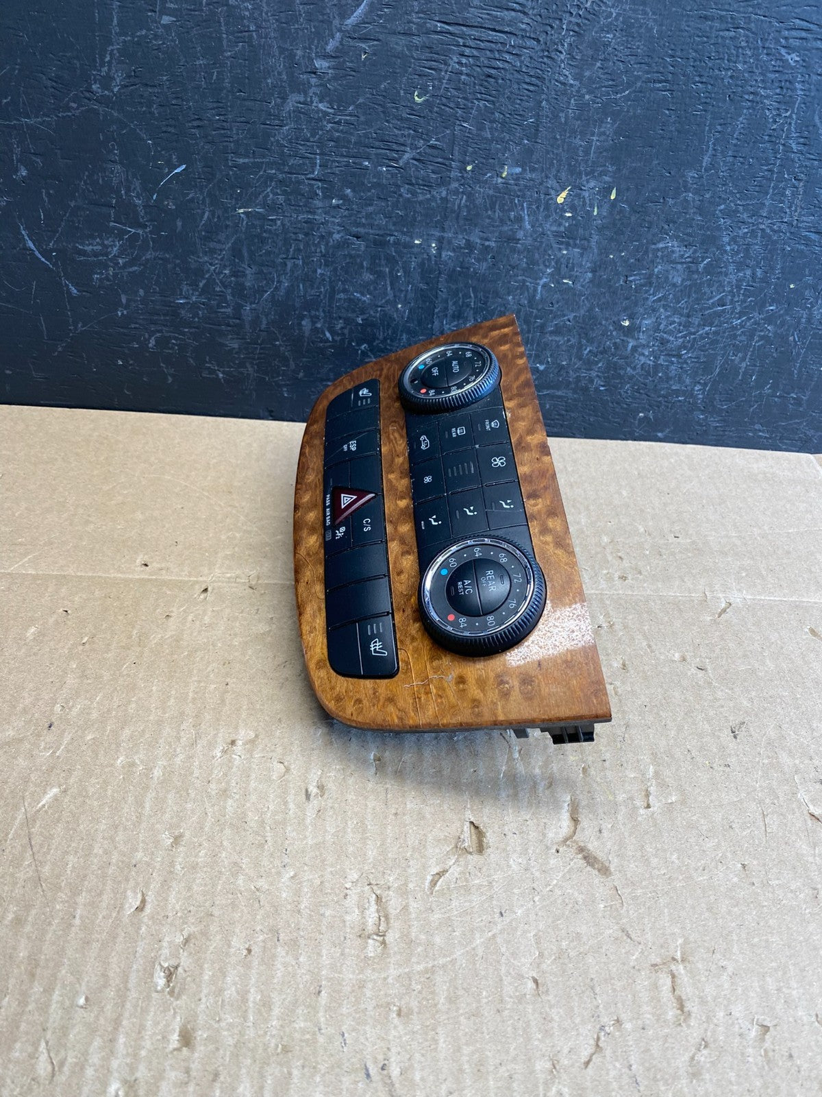 2006 to 2010 Mercedes W251 R350 AC Temp Heater Climate Control AC6430 DG2