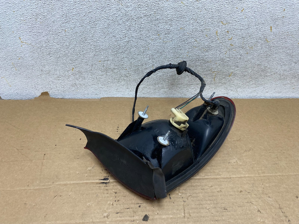 1997 to 2004 Buick Regal Right Passenger RH Side Tail Light ah8042 DG4