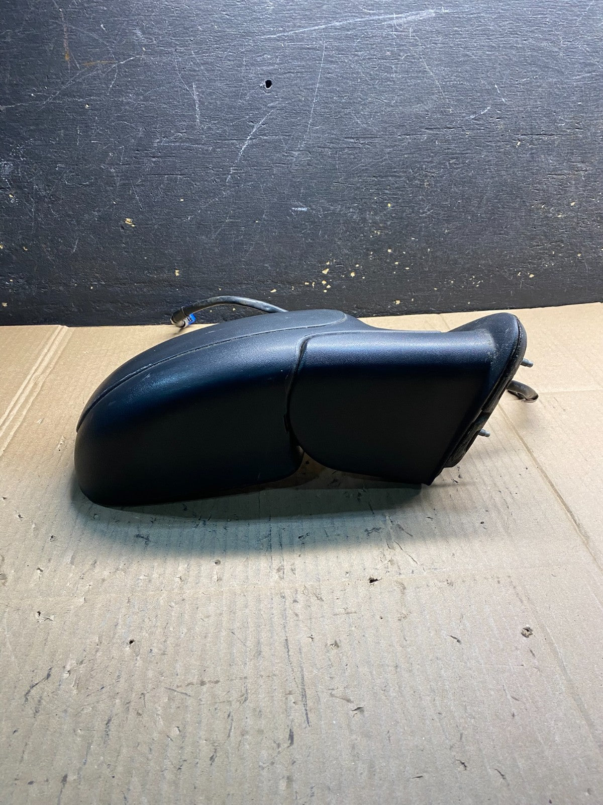 1999 - 2006 Chevrolet Silverado Suburban Right Door Mirror AB0633 MS3