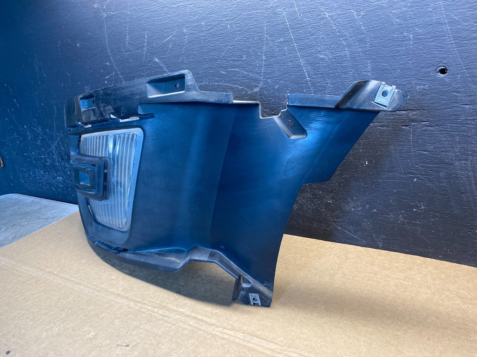 2016 - 2018 Ford Explorer Left Driver LH Fog Light Trim Bezel AF6866 DG2