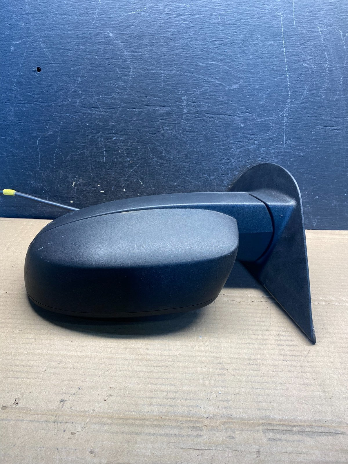 2007 to 2013 Chevrolet Tahoe Silverado Suburban Left Driver Mirror AF3932 DW1