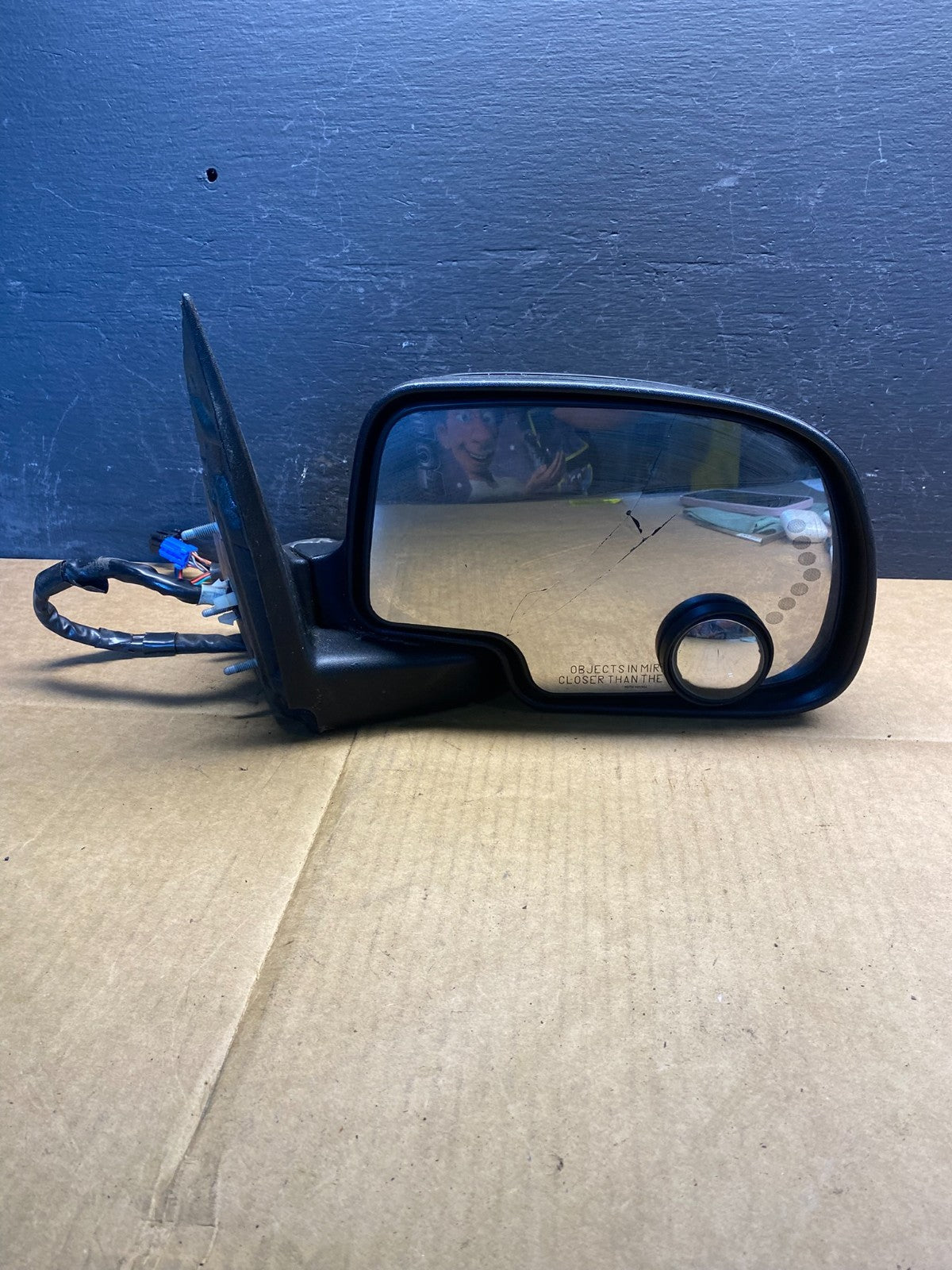 2003-2006 Chevrolet Avalanche Right Passenger Turn Sgn View Door Mirror ad3574DG9