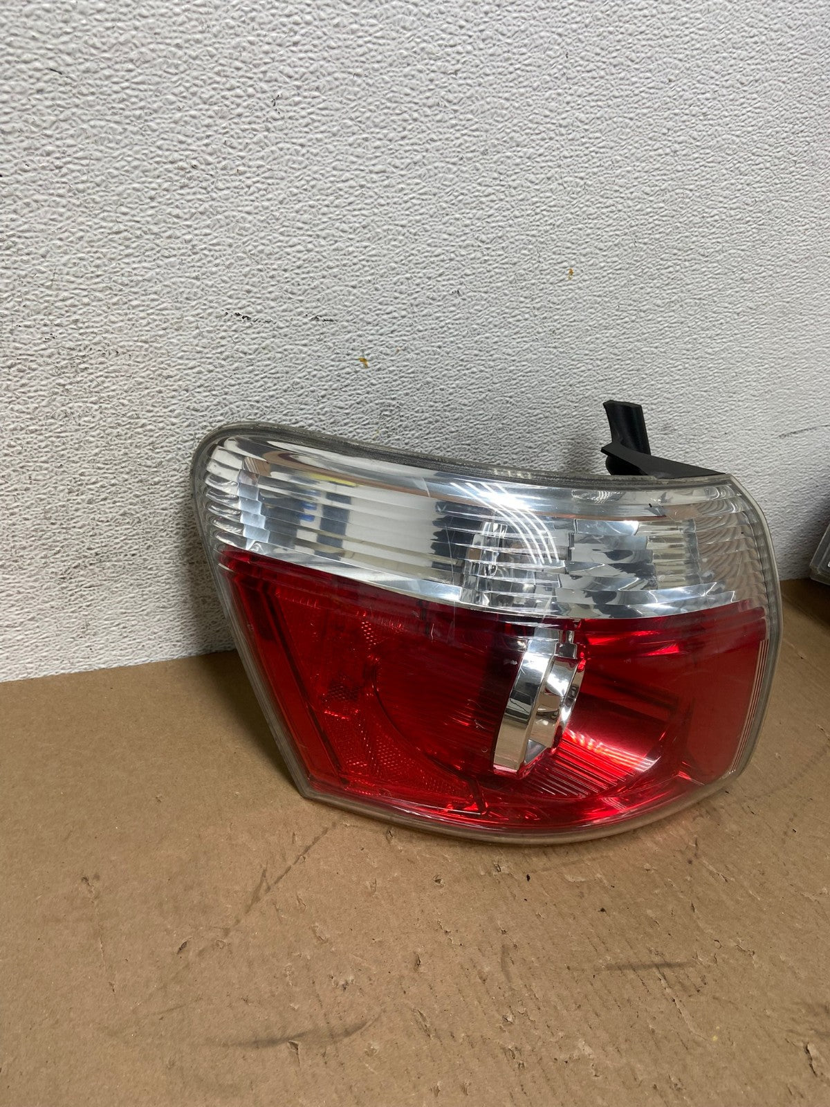 2007 to 2012 GMC Acadia Tail Light Left Side Driver Lh AD7725 LK2