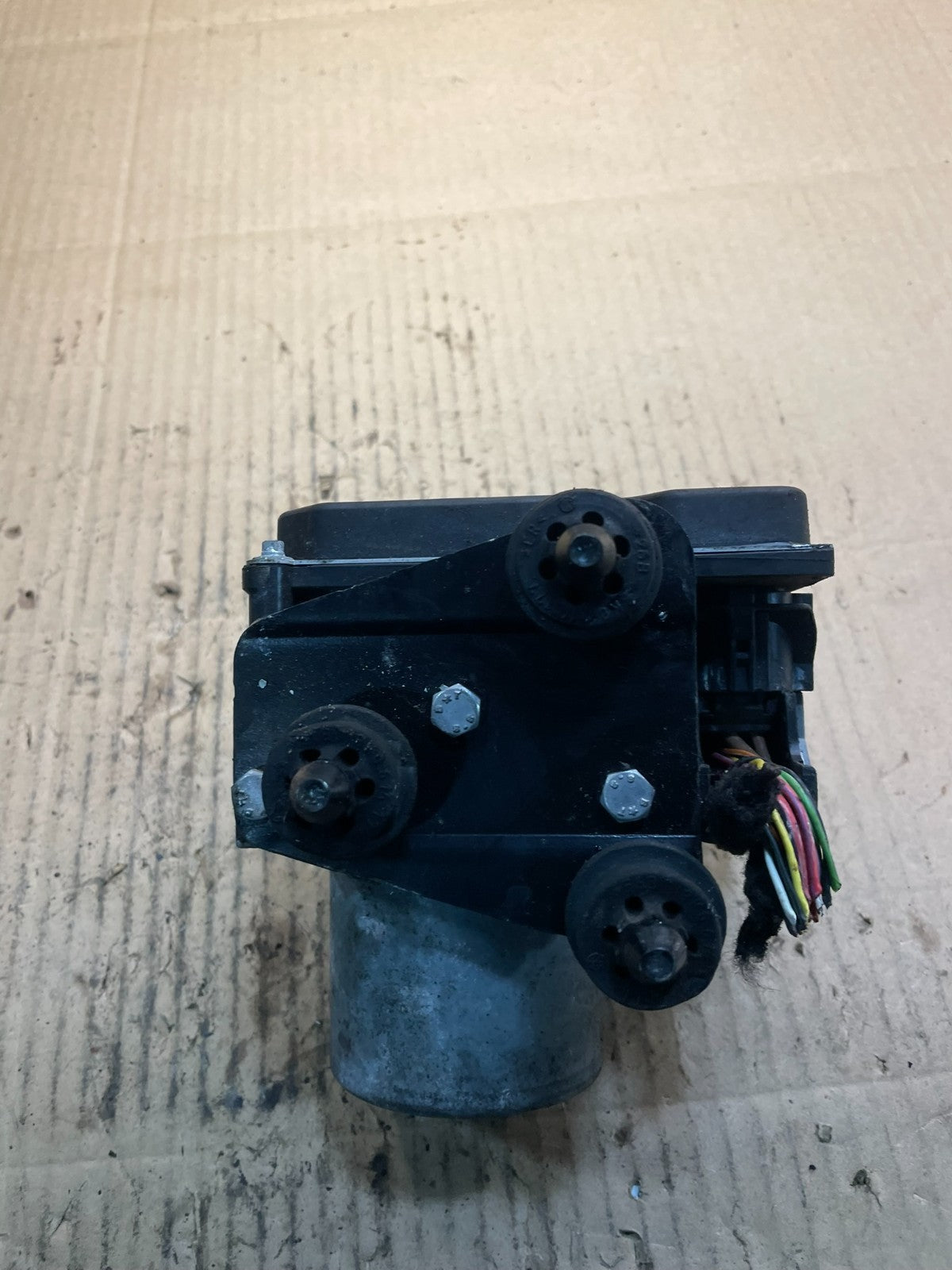 2014 to 2016 Audi A4 ABS Anti-Lock Brake Pump 8K0907379CP OEM x8603 DG2