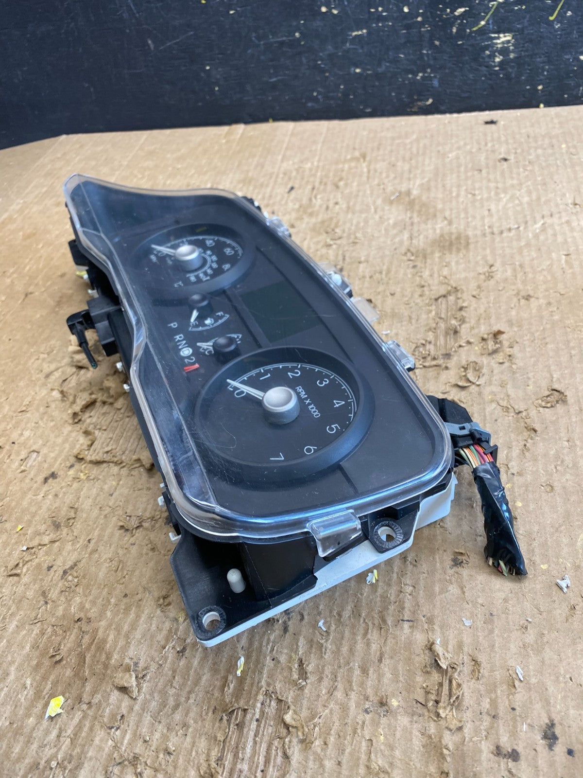 2009 to 2010 Mercury Marquis Speedometer Cluster Gauge Oem Z9813 DG3