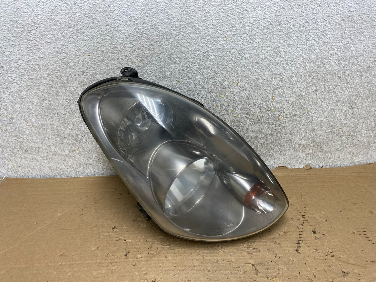 2003 to 2004 Infiniti G35 Right Passenger Side Xenon HID Headlight AH9282 DW0