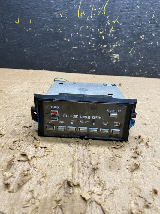 1982-1989 Cadillac Eldorado Seville Heater Climate Control Panel Z9890 DG0