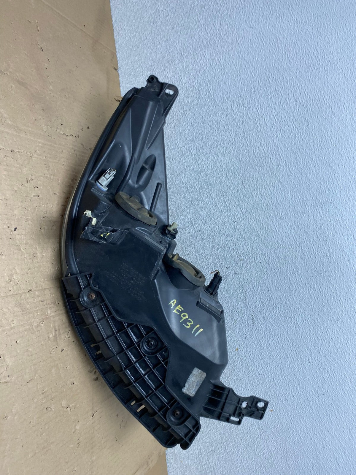 2013 - 2016 Ford Escape Headlight Left Driver Lh Side Halogen AE9311 LK9