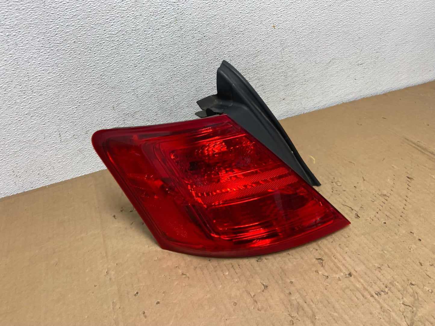 2014 to 2018 Ford Taurus Interceptor Left Driver LH Tail Light AD1058 LK2