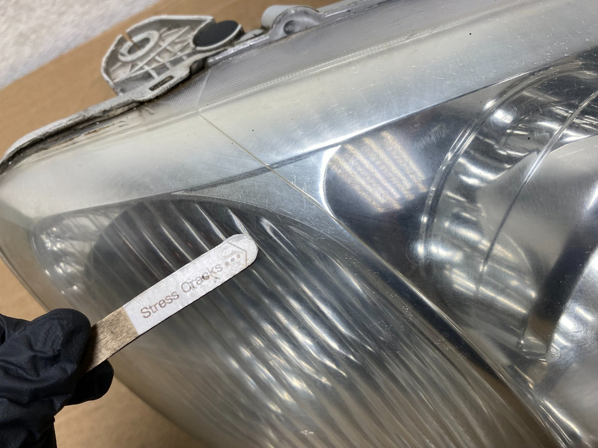 2004 2005 Hyundai XG350 XG Right Passenger RH Headlight Halogen AH8997 DW3