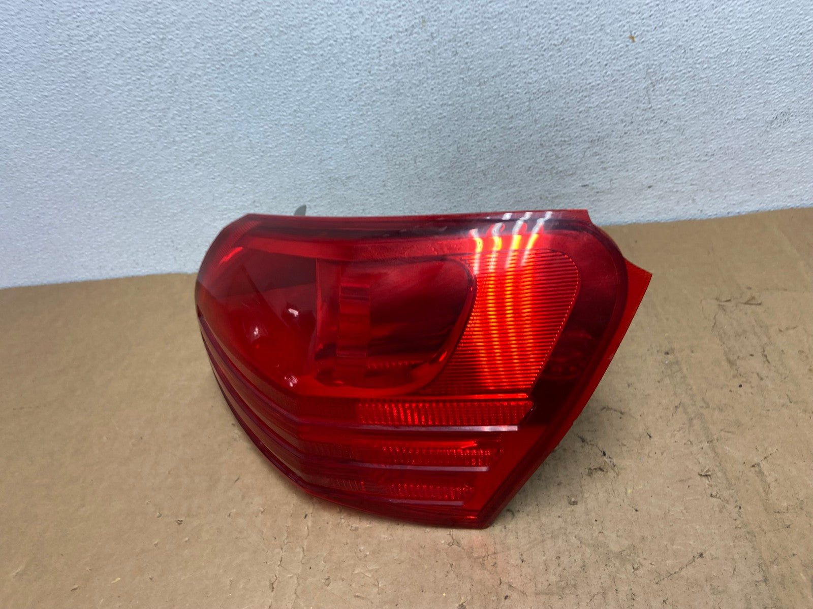 2008 to 2015 Nissan Rogue Right Passenger Rh Side Tail Light AD1372 LK1
