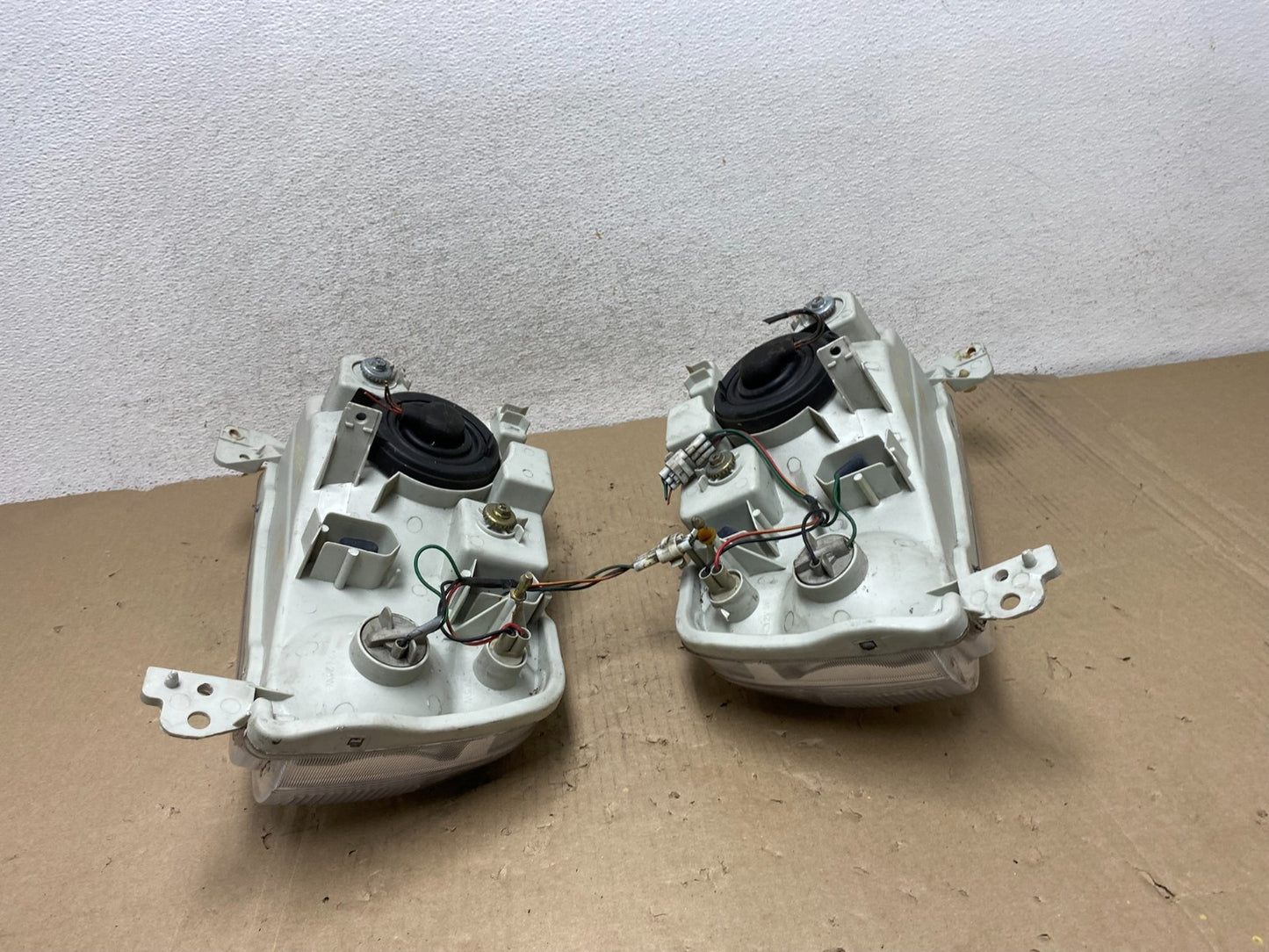 1999-2005 Suzuki Grand Vitara Left+Right Side Set Halogen Headlights AG6976 DW8