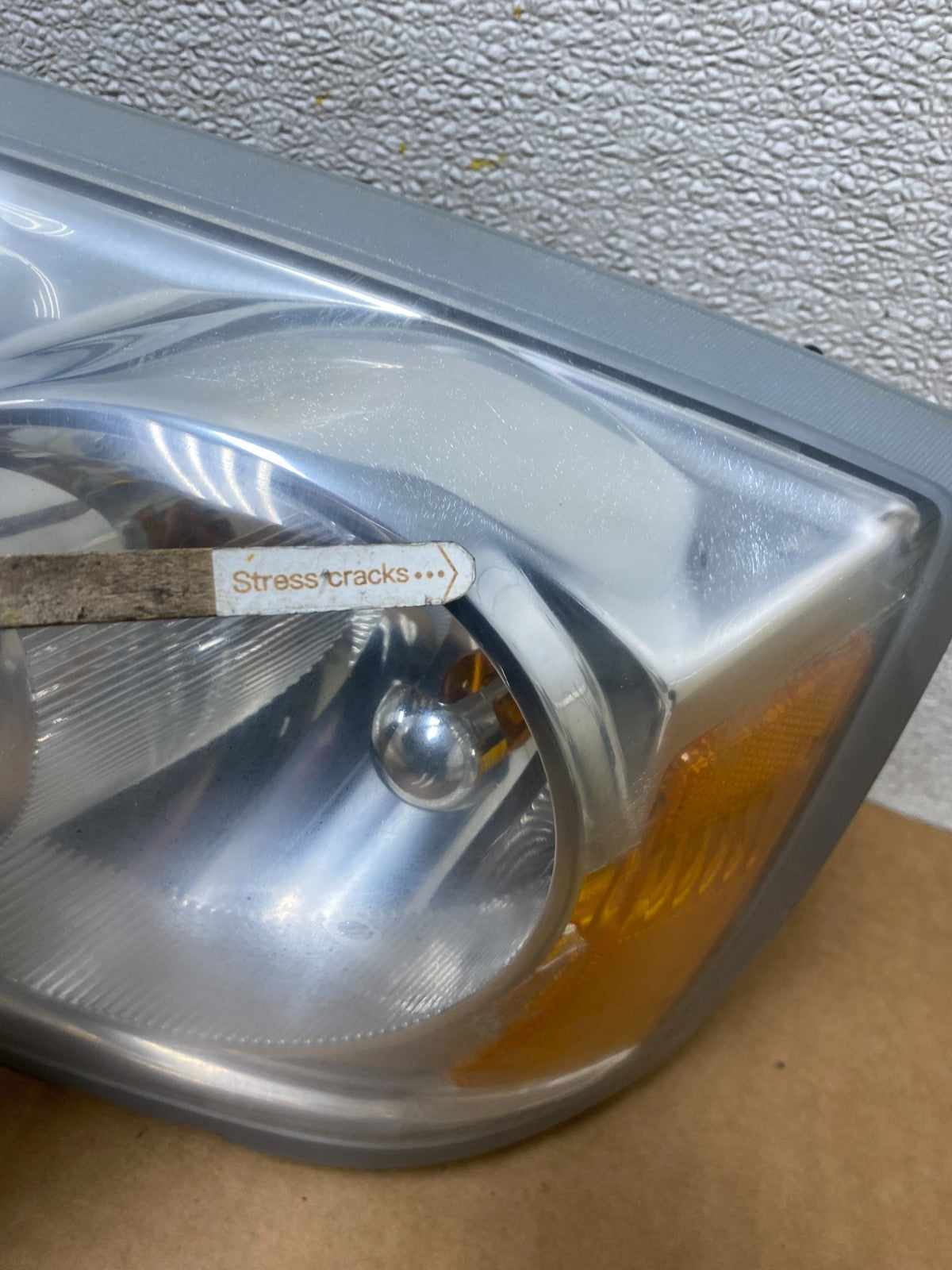 2005 to 2007 Dodge Dakota Left+Right Halogen Headlights X2744 DW7