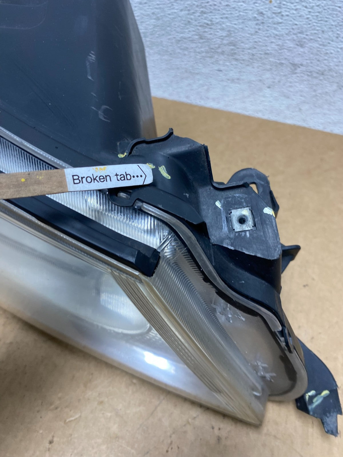 2010 to 2013 Buick Lacrosse Right Passenger Halogen Headlight AE3066 DW5