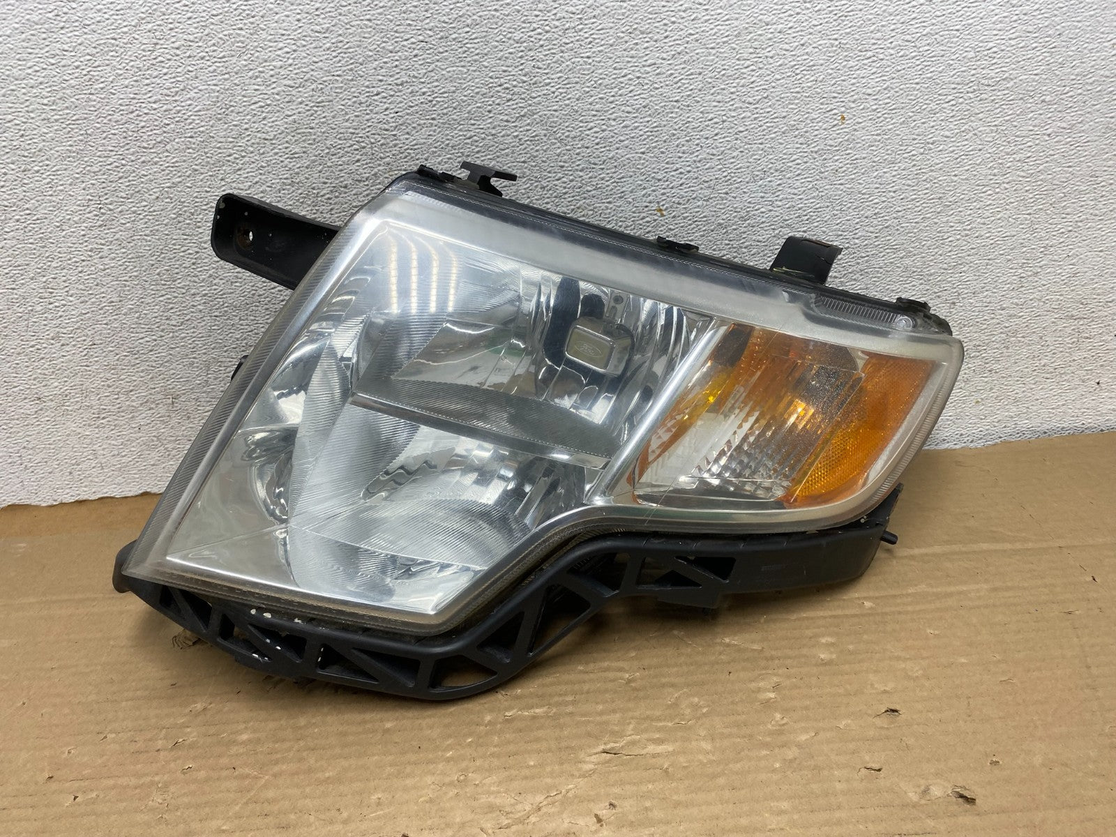 2007 2008 2009 2010 Ford Edge Headlight Left Driver Halogen AG8214 DW0