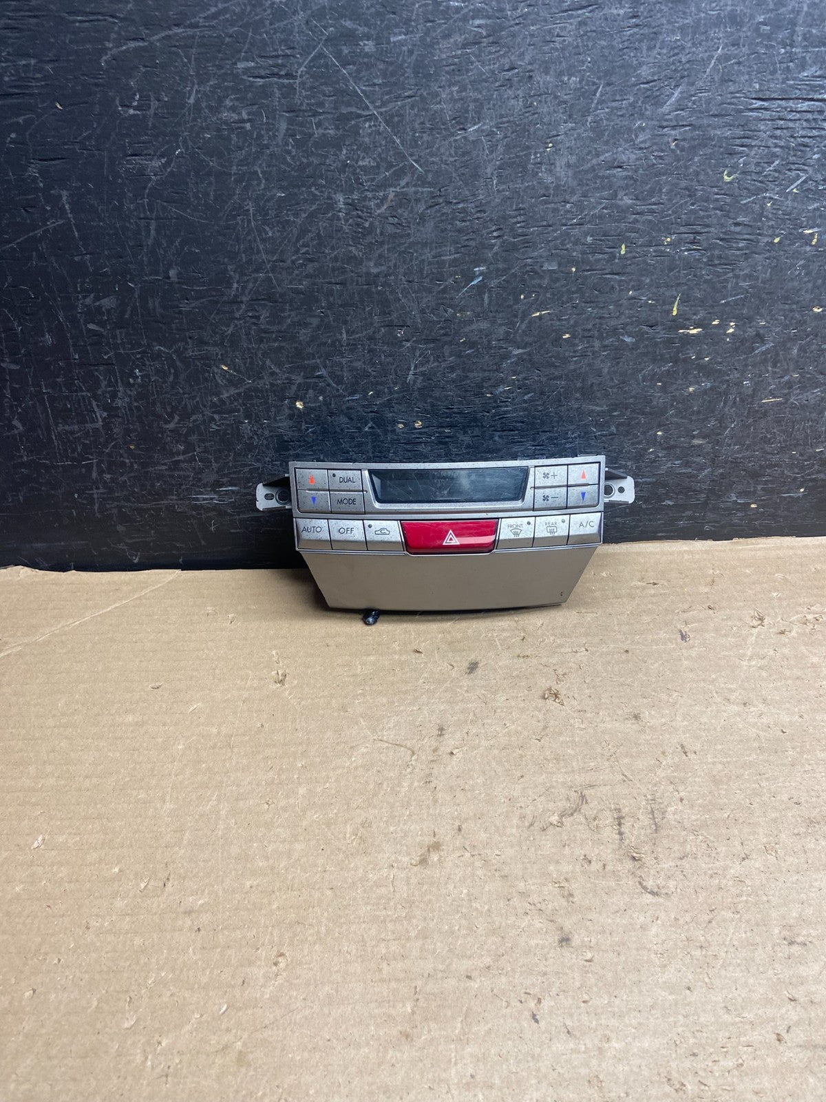 2010 - 2014 Subaru Outback Legacy A/C Heater Climate Control Unit ah5380 DG0