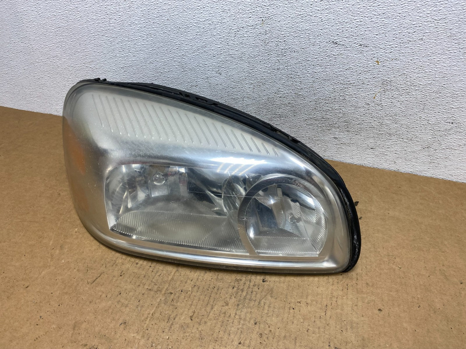 2005 - 2009 Pontiac Montana / Uplander Right Passenger Headlight AD4682 DW1