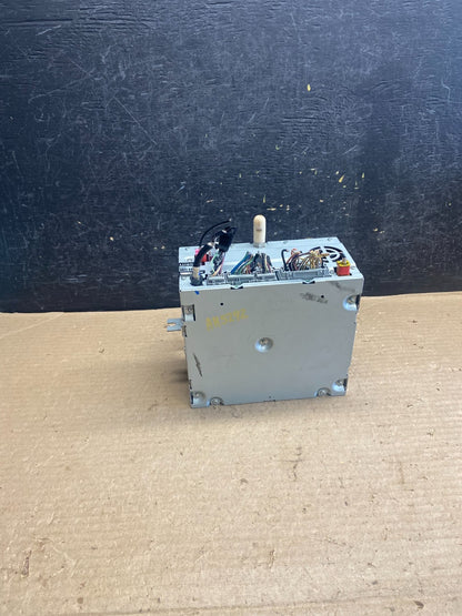 2009 - 2010 Ford Flex Dash AM/FM Radio CD Player AH5292 DG4