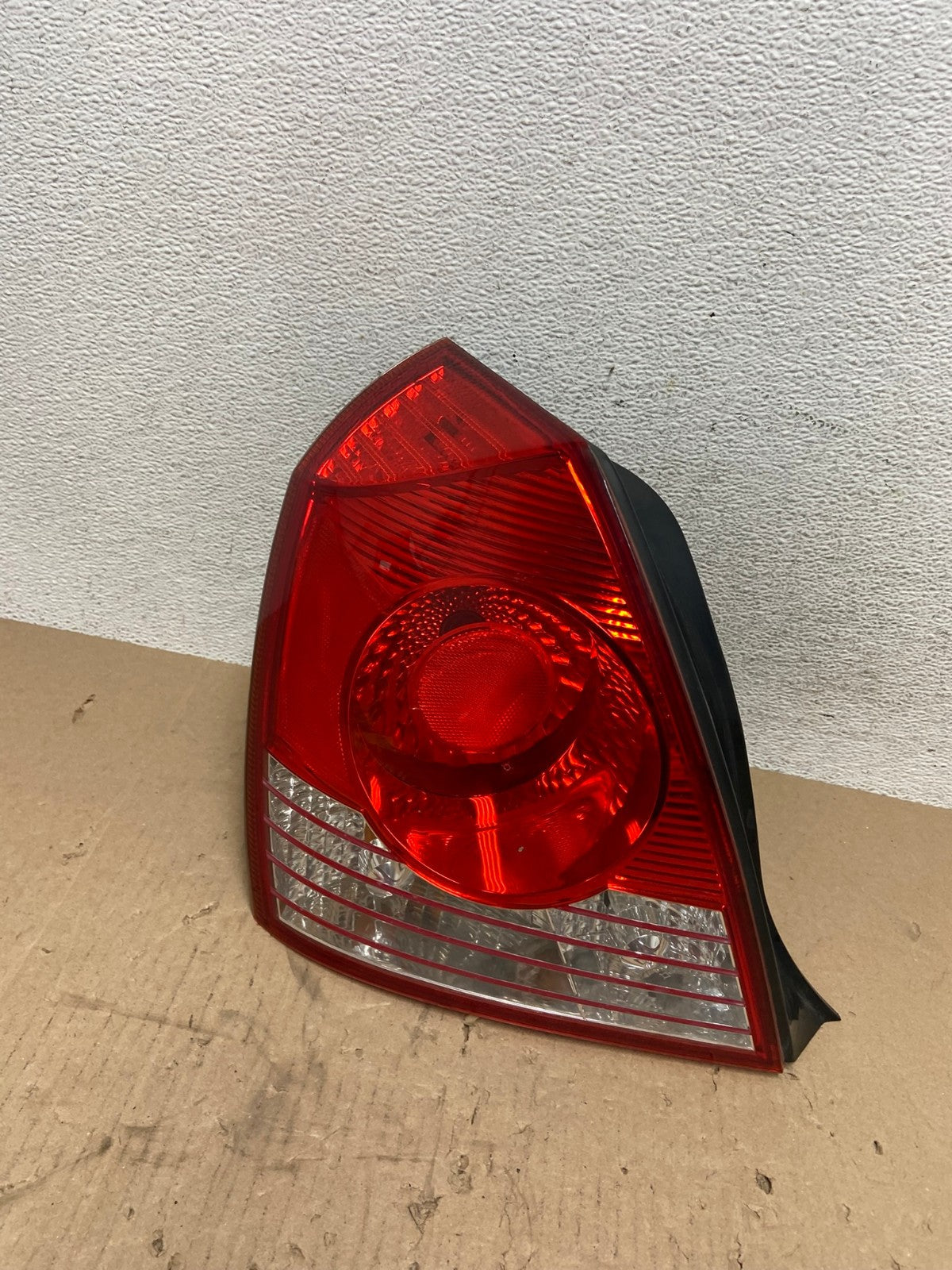 2004 2005 2006 Hyundai Elantra Sedan Left Driver LH Tail Light AE8751 LK0