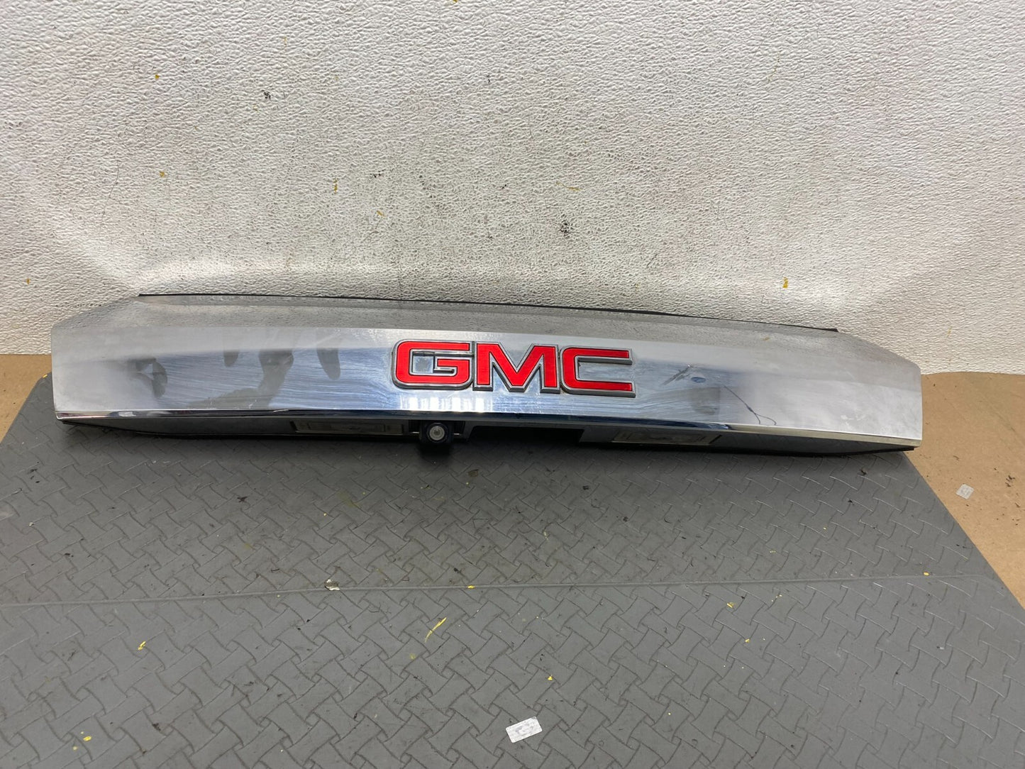 2010-2015 Gmc Terrain Lift Gate Handle Trim Back Up Camera Chrome Panel C6023 DG0