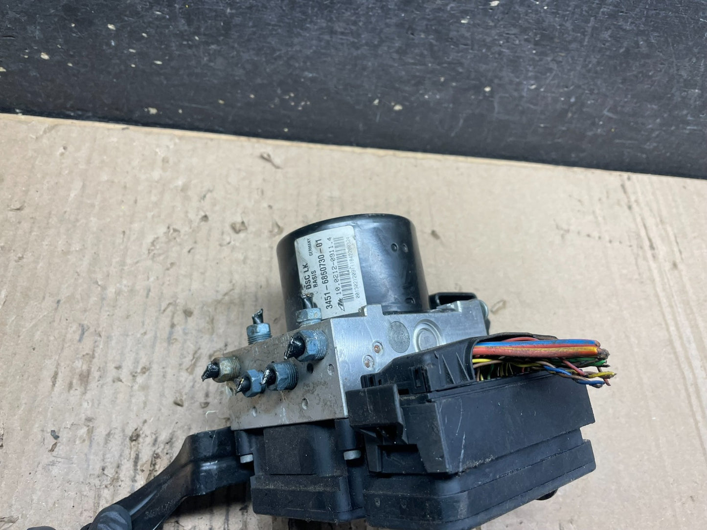 2012-2018 BMW F30 F32 320I 328I ABS Anti Lock Brake Pump 6860731 v0771 DG4