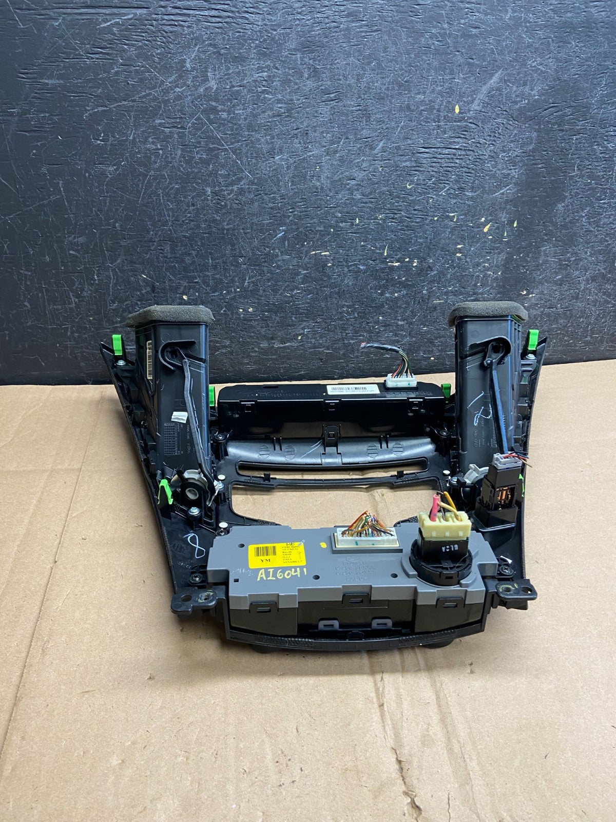 2011 - 2014 Hyundai Sonata Center Radio Climate Control Air Vent Bezel ai6041 DG3