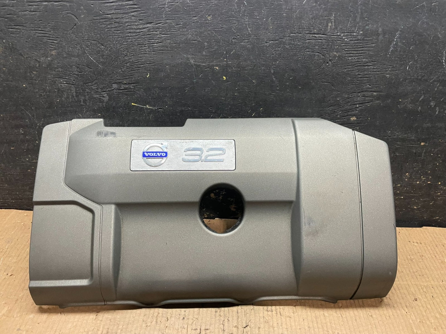 2005 to 2011 Volvo S80 3.2L Upper Top Engine Motor Dust Cover Oem Y6573 DG0