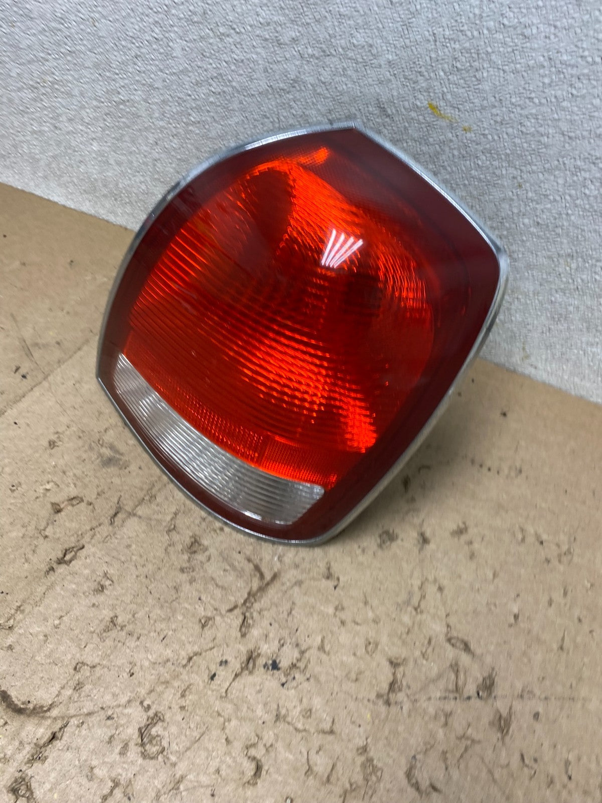 2001-2003 Hyundai XG300 XG350 XG Right Passenger Side Tail Light Oem X2416 DW1